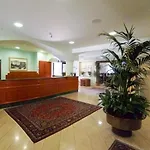 Grand Esplanada Готель