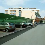 Grand Esplanada Готель