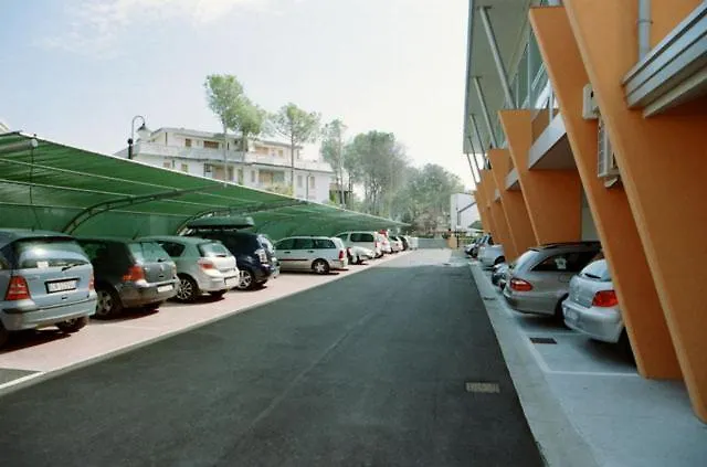 Hotel Grand Esplanada 4*