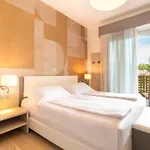 Grand Esplanada Hotel 4*