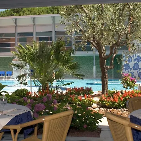 Hotell Grand Esplanada 4*