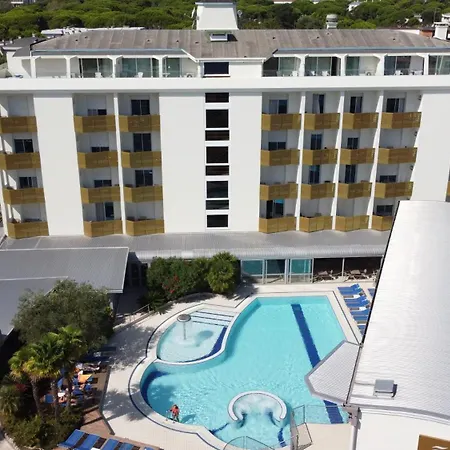 Hotel Grand Esplanada