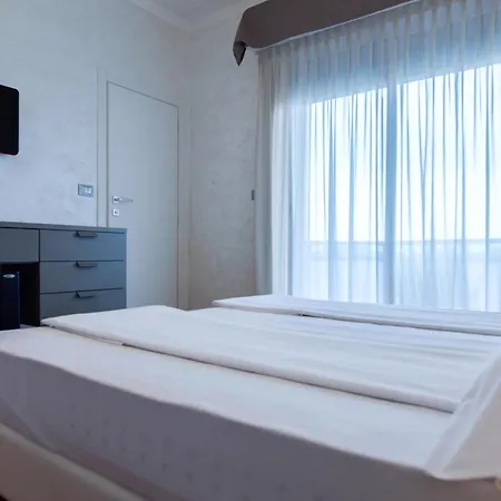 Hotel Grand Esplanada