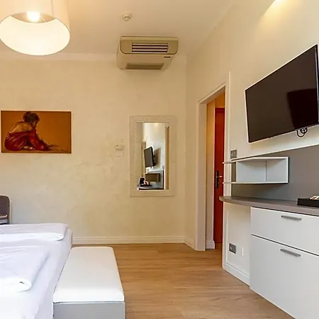 Hotel Grand Esplanada 4*