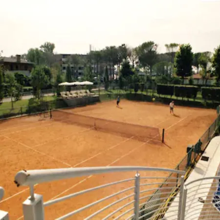 Grand Esplanada Hotel 4*