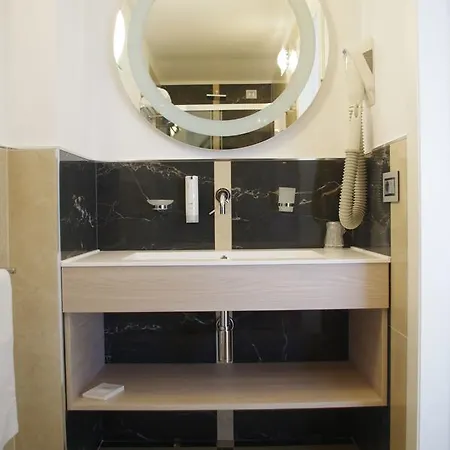 Szálloda Grand Esplanada 4*