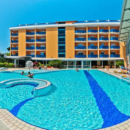 Szálloda Grand Esplanada 4*