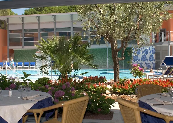 Hotel Grand Esplanada 4*